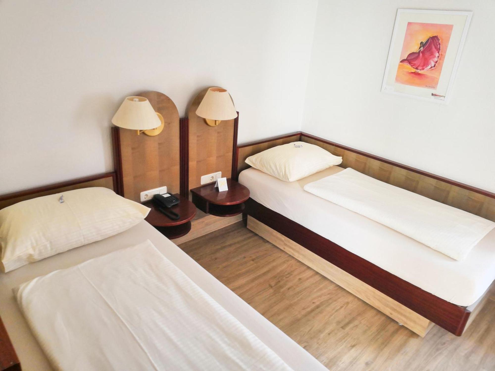 Hotel Fantasie Ansbach Eksteriør billede